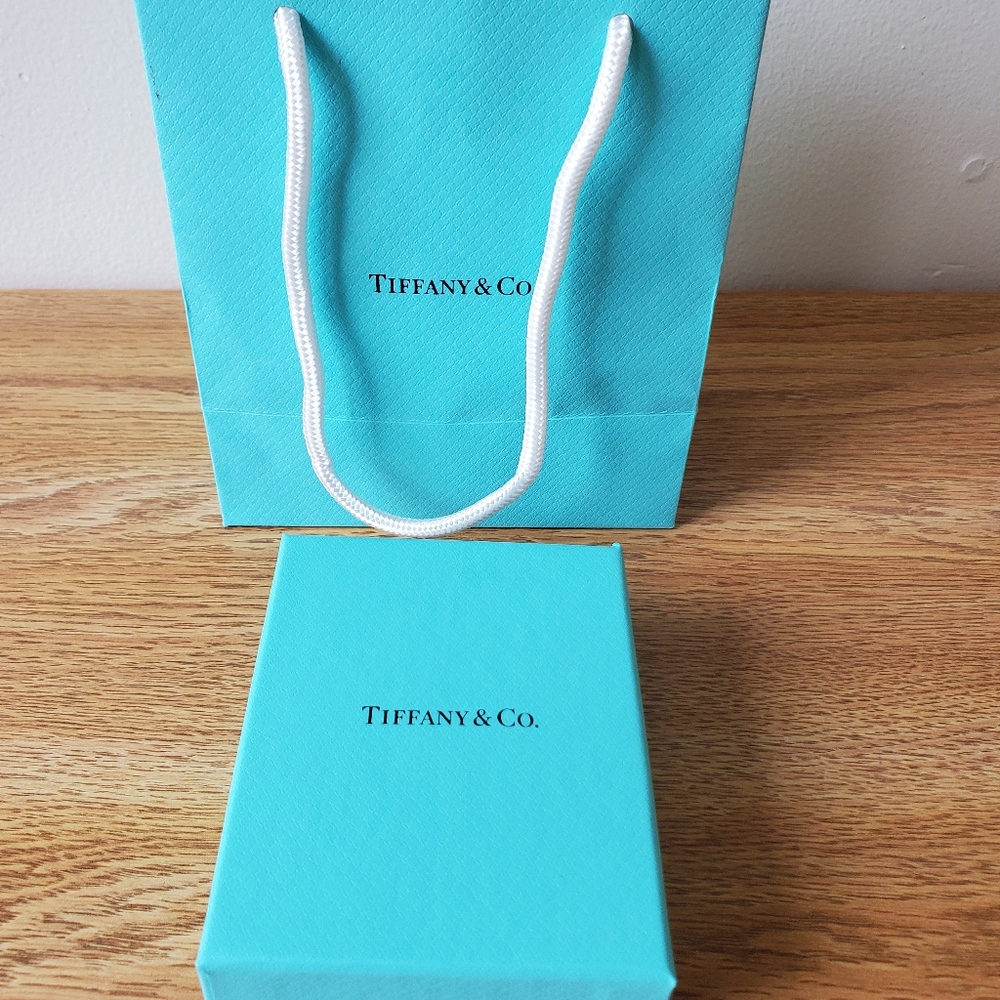 ***PRICE DROP*** Tiffany & Co. Silver Atlas Ring 7 - Picture 4 of 5
